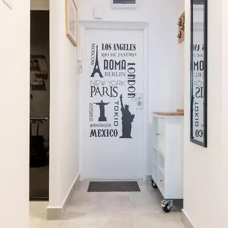 Apartment Comfy Place In The Heart Of Warsaw. Biz&travel.
