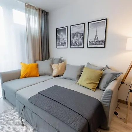 Apartment Comfy Place In The Heart Of Warsaw. Biz&travel.