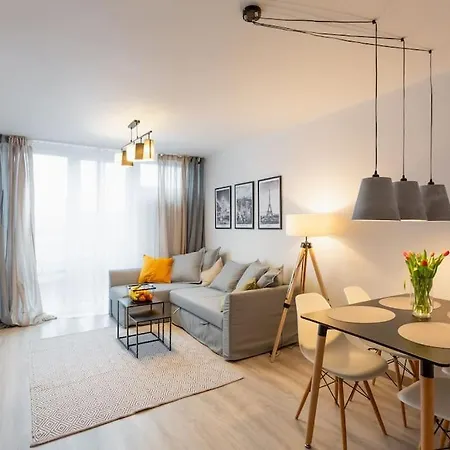 Comfy Place In The Heart Of Warsaw. Biz&travel.