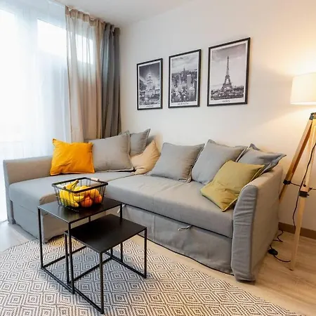 Apartment Comfy Place In The Heart Of Warsaw. Biz&travel.