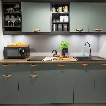 Comfy Place In The Heart Of Warsaw. Biz&travel. *